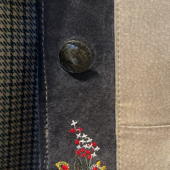 Bavarian suede coat bought in Germany - Picture 10 of 16